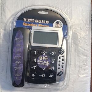Single line corded phone with large display and buttons